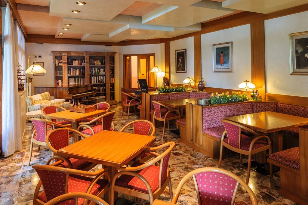 Hotel Garden Zorzi Сан-Феличе-дель-Бенако Экстерьер фото