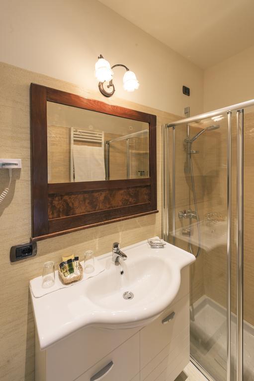 Hotel Garden Zorzi Сан-Феличе-дель-Бенако Экстерьер фото