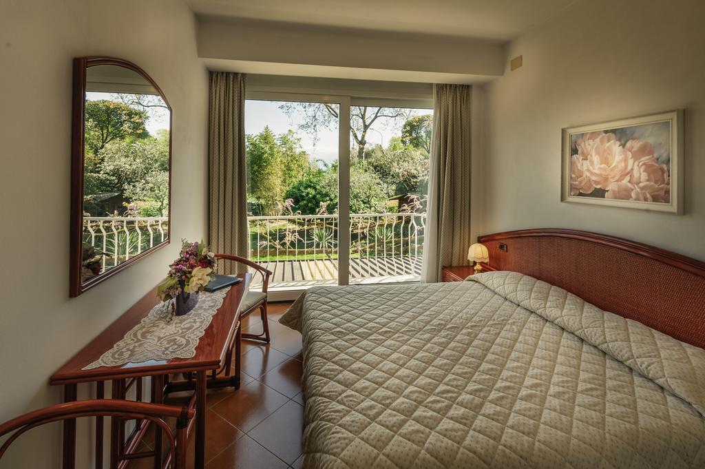 Hotel Garden Zorzi Сан-Феличе-дель-Бенако Номер фото